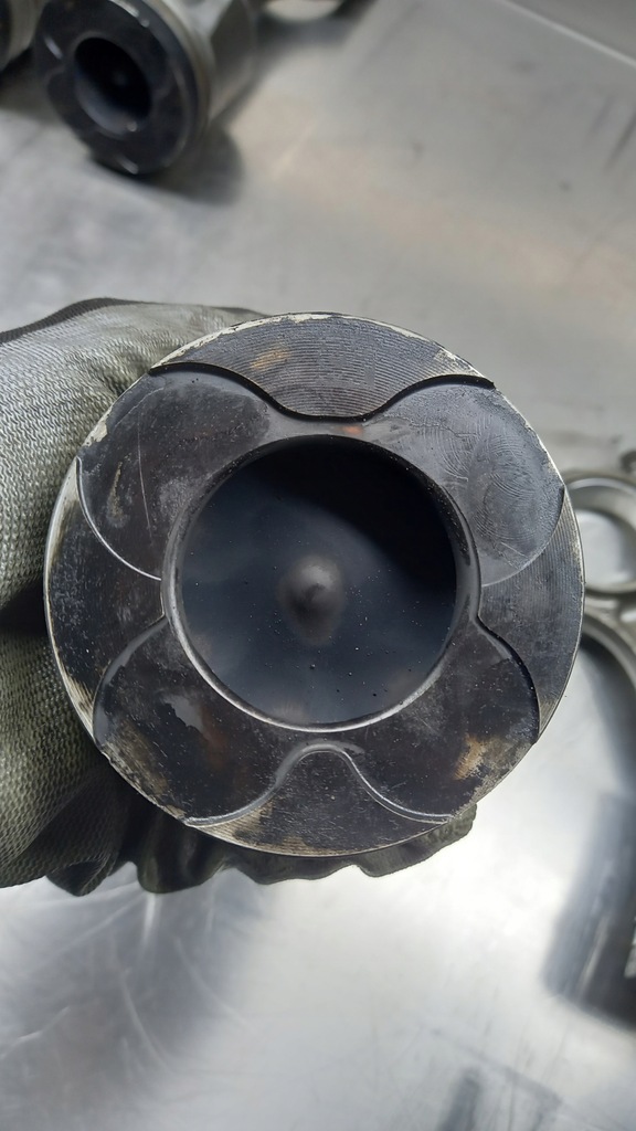 фото №7, Шатунные шатуны поршни volvo 2.4 d5 d5244t15 комплект