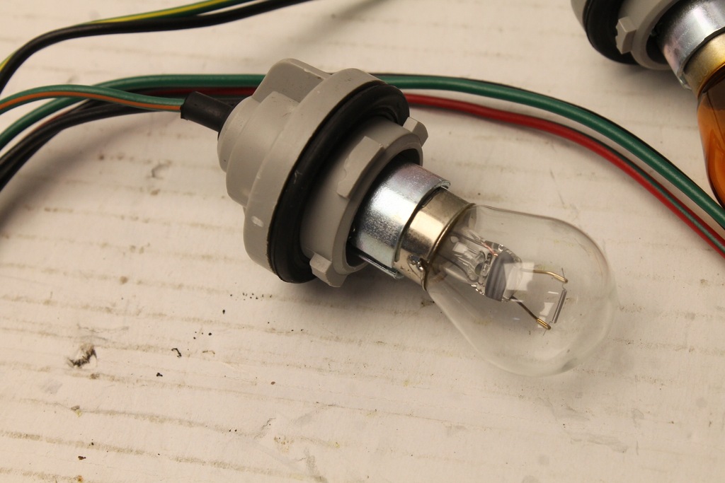 фото №9, Вкладыш вкладыши лампы правый задняя задний ford ranger iv lift 2009r-