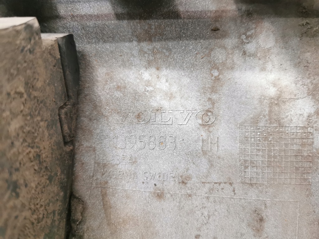 Накладка порога  ліва кронштейн  volvo xc90 2 31395992 Київ