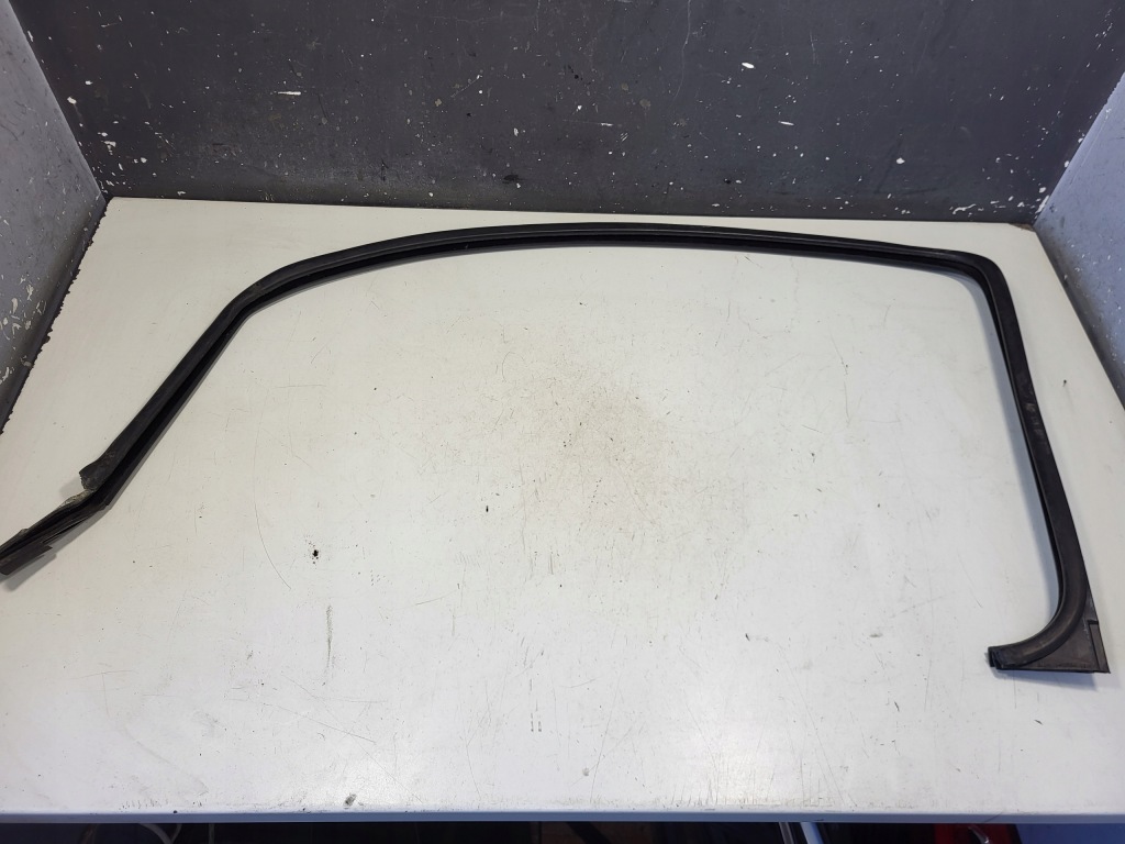 Купити Прокладка рамка скло двері лівий перед renault kangoo 2 maxi