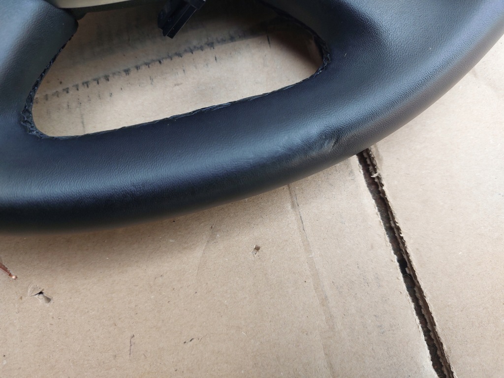 фото №8, Воздуховод кожаный dacia sandero iii 484004420r