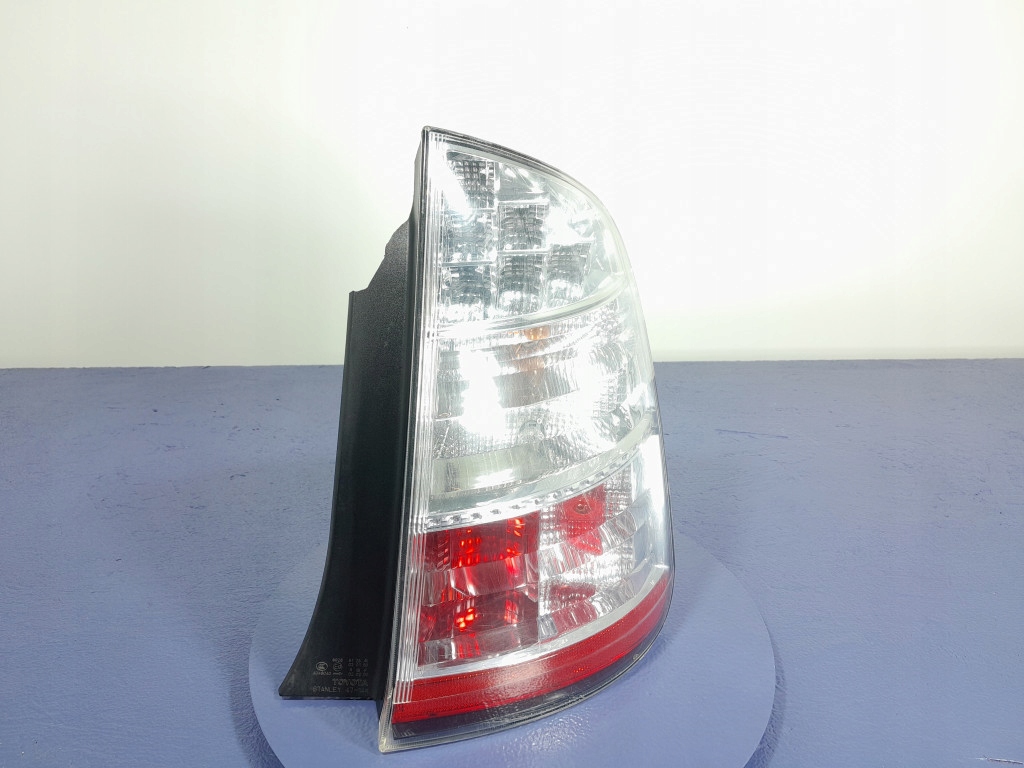 фото №1, Toyota prius ii лампа задня задня права eu