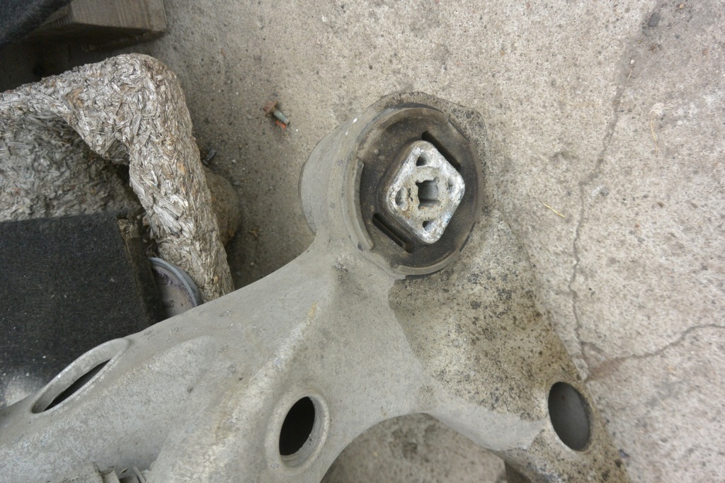 фото №13, Подрамник балка подвеска задняя tesla model s 12-16