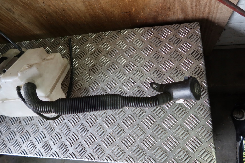 фото №11, Бачок омывателя bmw e65 7148064