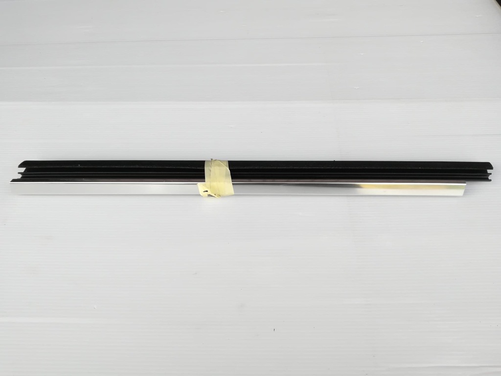 фото №4, Bmw f01 молдинг дверь левый задняя шторка