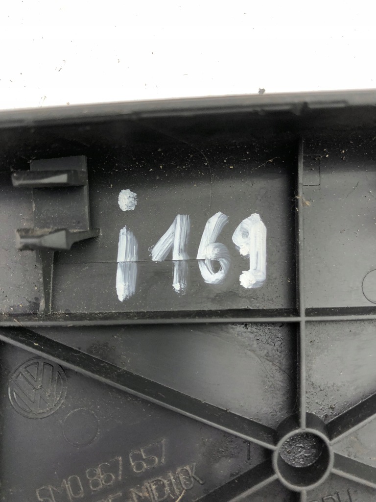 фото №7, Vw golf v plus защита заглушка лампы 5m0867657