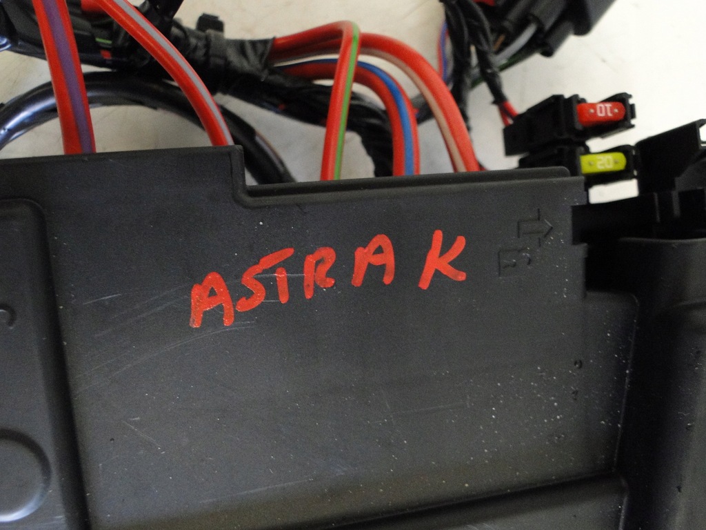 фото №9, Astra k v электропроводка аккумулятор клемма