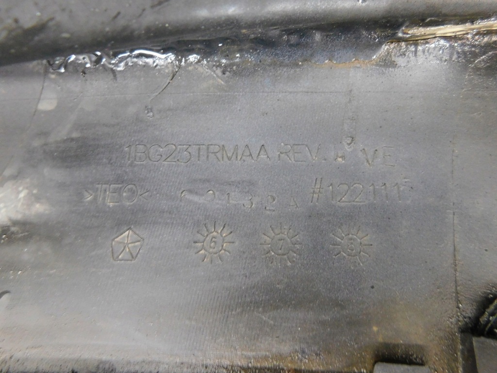 фото №15, Бампер перед омивачі лампа - chrysler grand voyager v 08-11