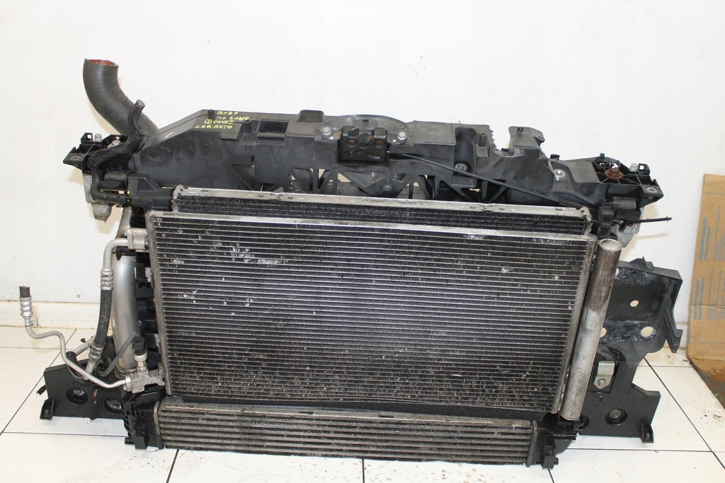 фото №1, Pas передній радіатор renault scenic iii 1.5 dci