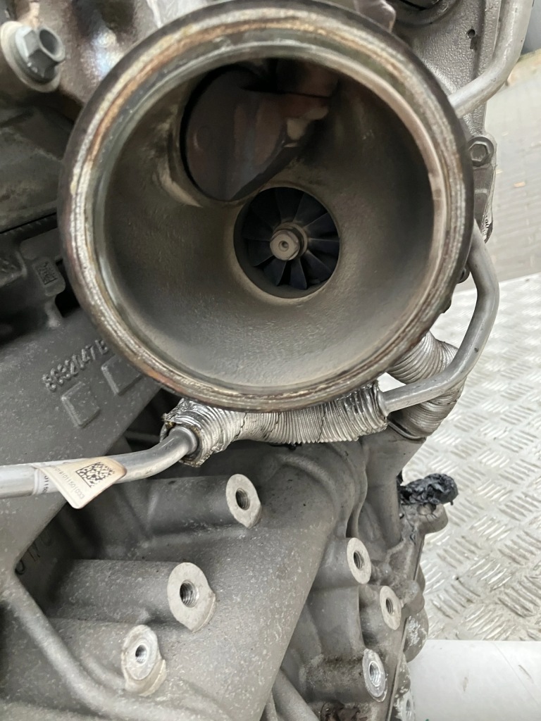 Двигатель комплектный  bmw x1 f48 lci 2.0i b48a20a в Украине