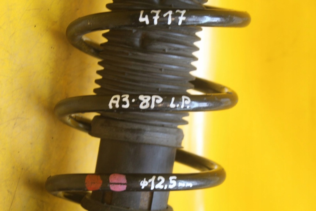 Амортизационная стойка амортизатор левое  перед audi a3 8p 1k0413031db 1k0412331c Оригинал