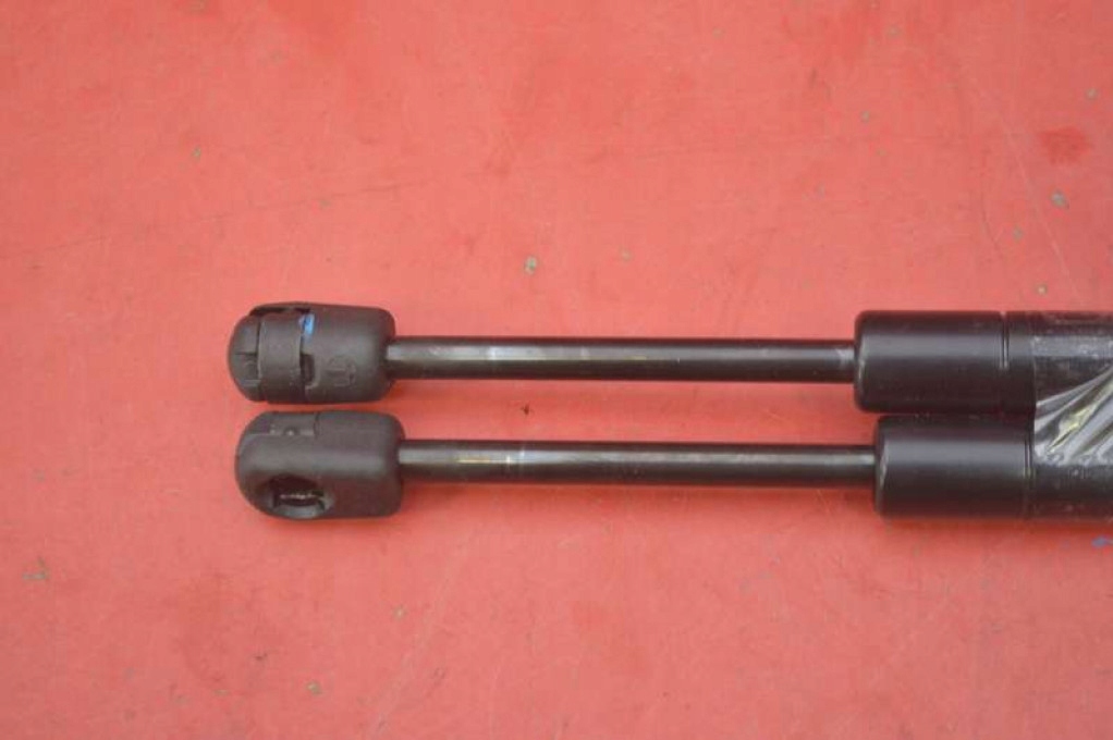 фото №6, Привод амортизаторы капот 51477148826 bmw e60 e61 03-07