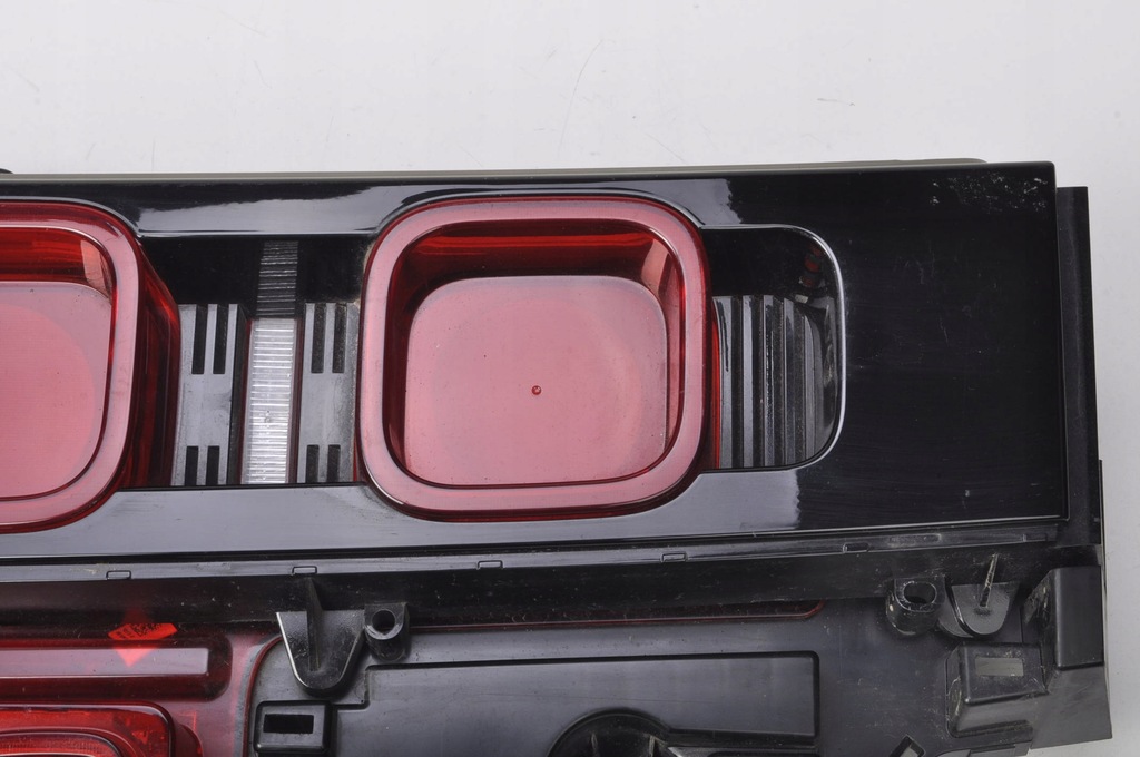 фото №13, Land rover defender ii l663 лампа правая задняя 21r