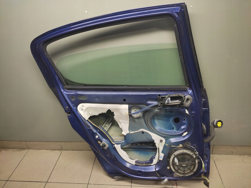 фото №7, Peugeot 407 дверь левый задняя лак kplc