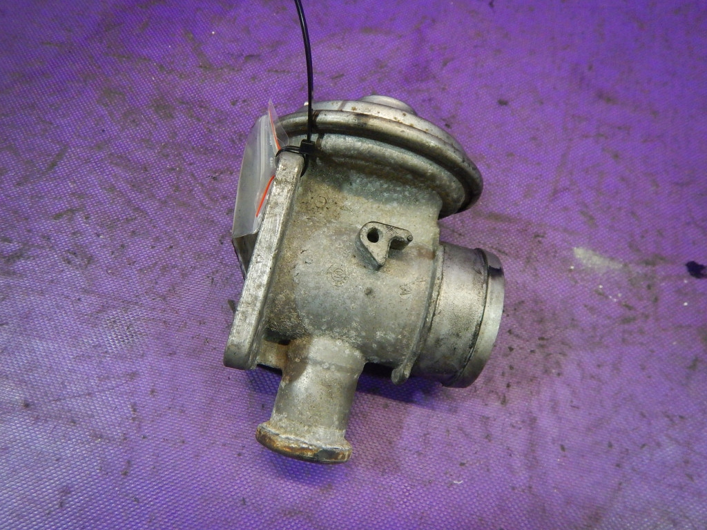 фото №4, Bmw e39 00-04 2.5 d клапан вакуумa egr 72826400