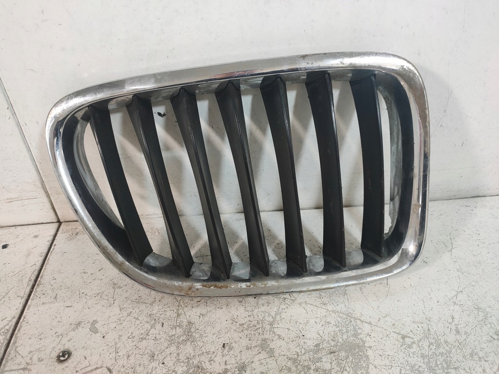 фото №1, Решітка радіатора решітка радіатора права решітка радіатора bmw x1 10627110