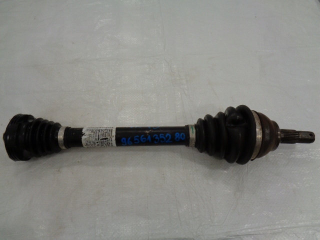 фото №1, Peugeot 208 lift приводной вал шарнир левая 1.6 bluehdi