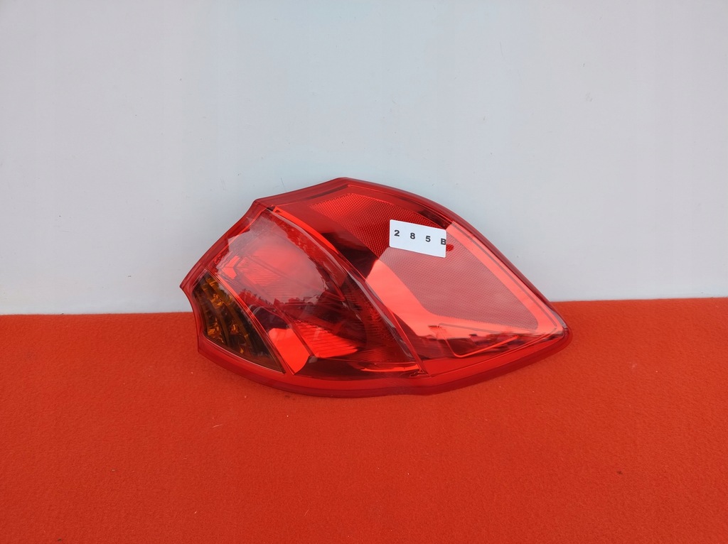 фото №1, Kia ceed 2 ii хетчбек 12-16 rok права лампа задня кутова 92402-a20 285b