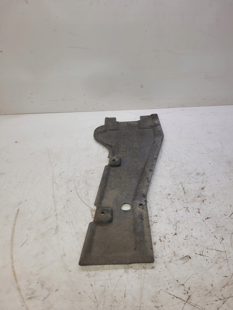 фото №1, Захист підвіска задня audi a4 b8 8k0825281