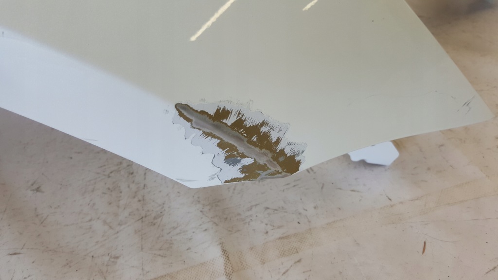 Tesla 3 3 крило перед передній правий 2017-2022r Недорого