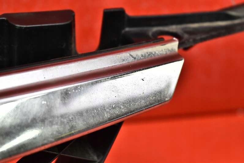 фото №12, Решётка радиатора решётка радиатора хром 010050712 mazda premacy 1 i cp 99-01