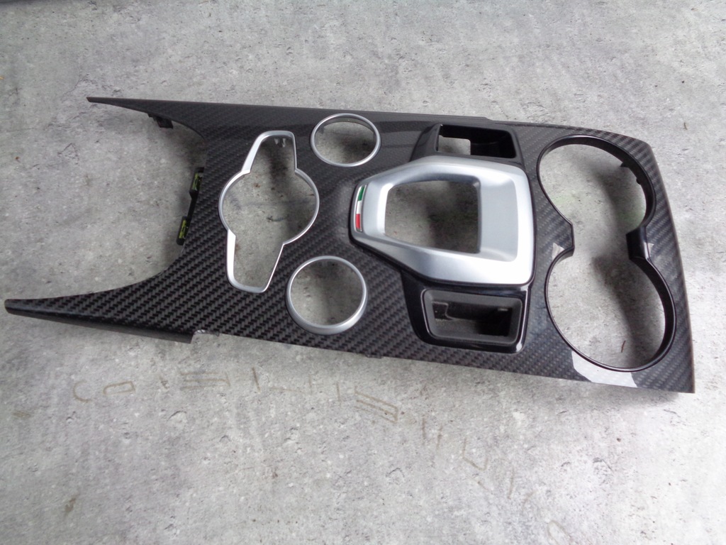 фото №2, Alfa romeo giulia qv панель приборная панель туннель карбон