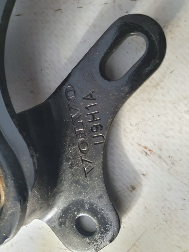 фото №5, Volvo v60 s60 ii засов замок ручка капот 31218611