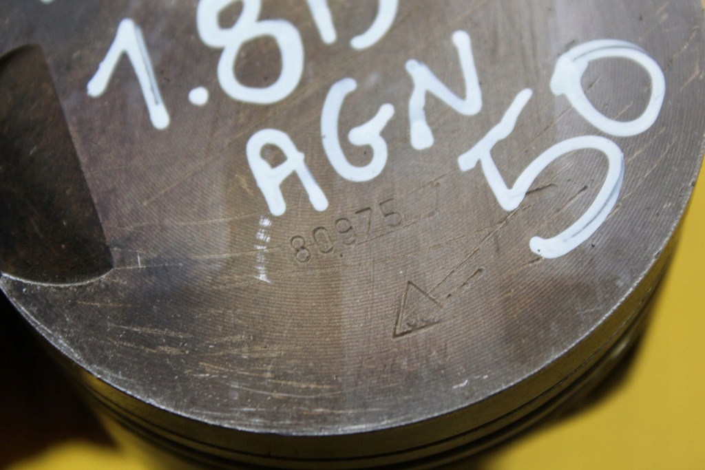 фото №13, Поршень шатун шатун a3 8l 1.8 b golf iv agn