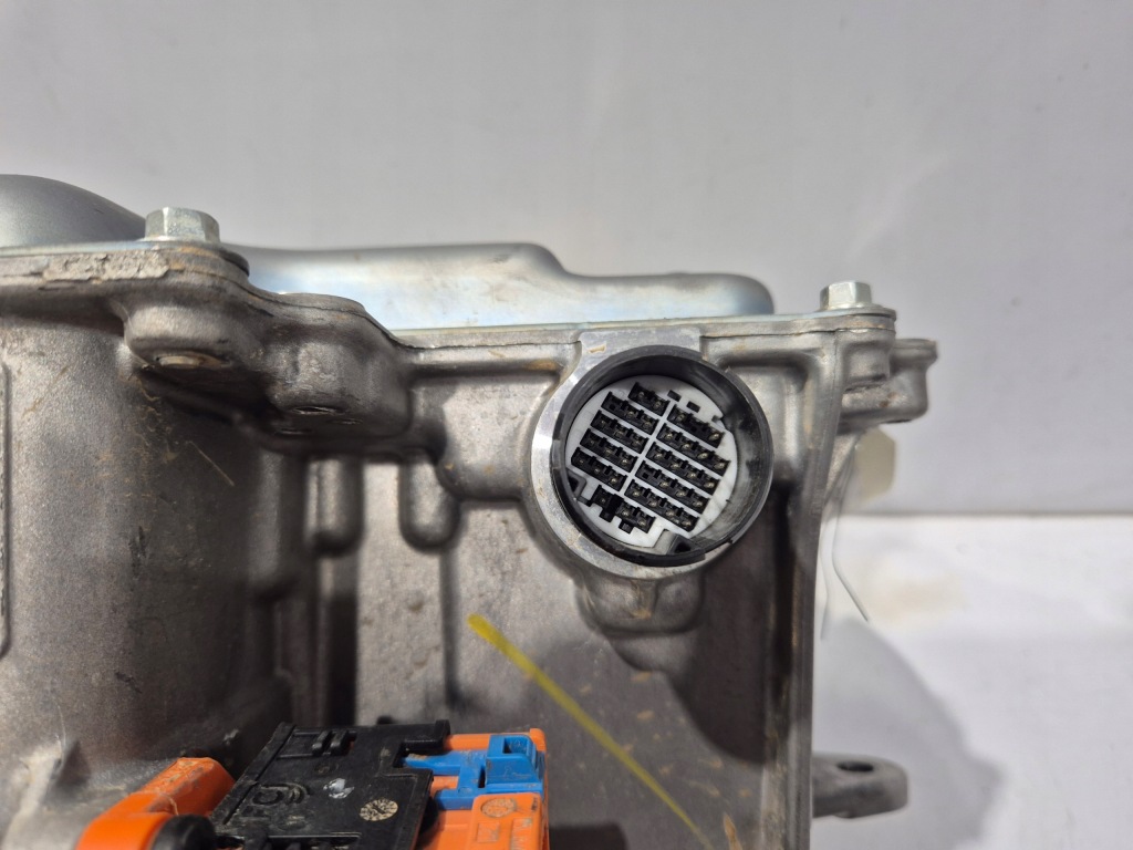 Зарядное устройство инвертор конвертер инвертор renault clio v 5 e-tech 291a11751r Оригинал