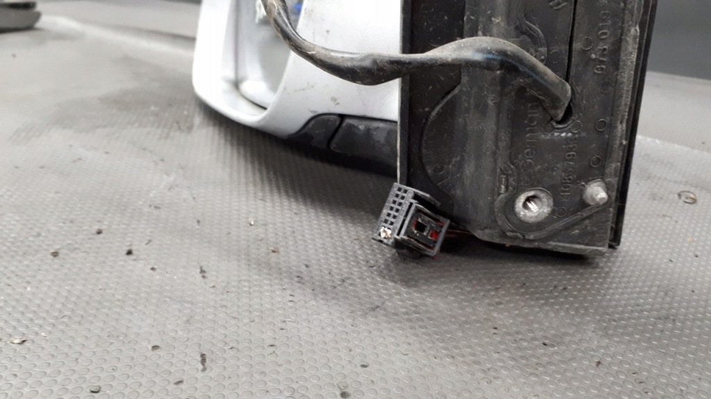 фото №7, Зеркало левая vw touran i 6pin