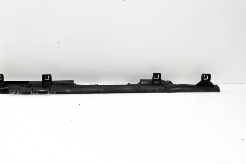 фото №7, Напрямна передній правого крила audi q5 8r 8r0121292b 2.0l бензиновий