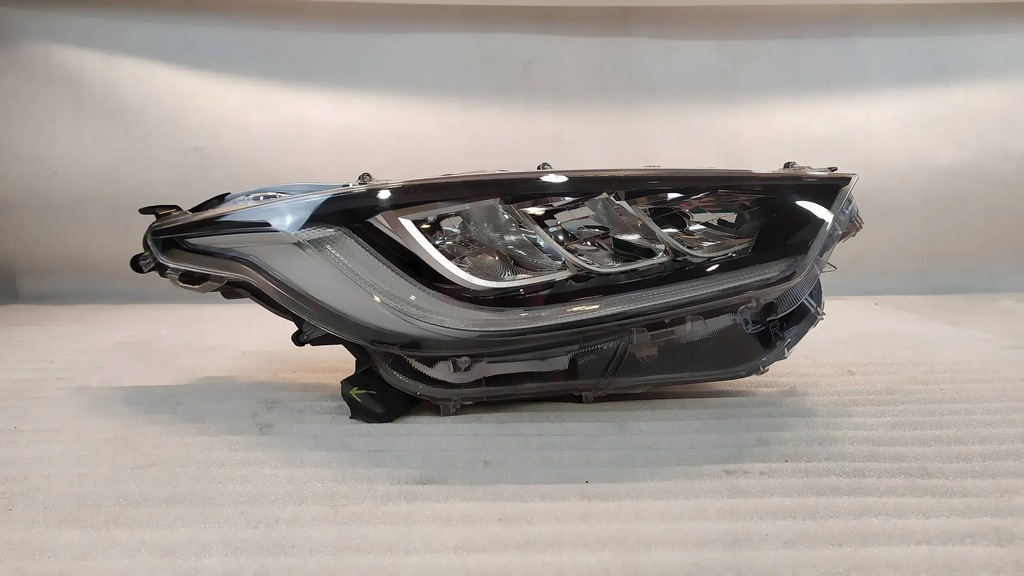 фото №11, Лампа правый перед toyota yaris iv