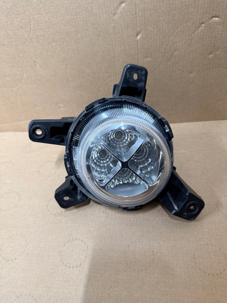 Купить Противотуманная фара правый led hyundai i10 2 рестайлинг  17-20 oem 92208-b9