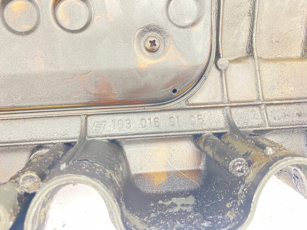 Крышка клапанов mercedes w124 m103 1030160105 300e 260e w126 300se 260se с Разборки