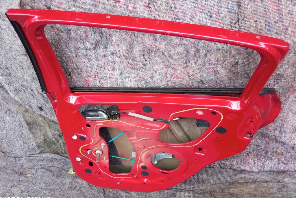 фото №9, Peugeot 208 дверь правое задняя