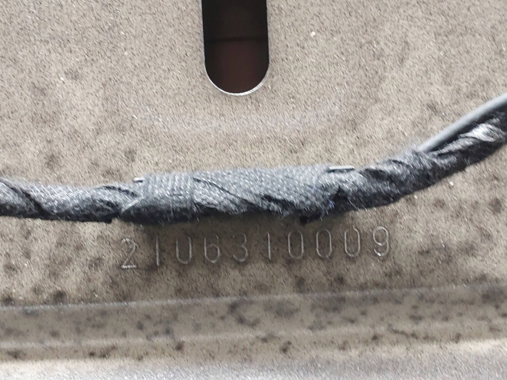 Крышка багажника багажника audi e-tron 2106310009 Недорого