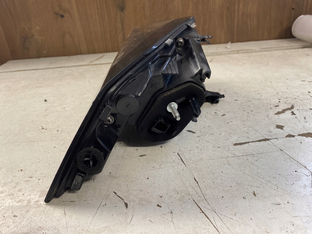 фото №10, Peugeot 2008 ii лампа led правий задня 9838190480