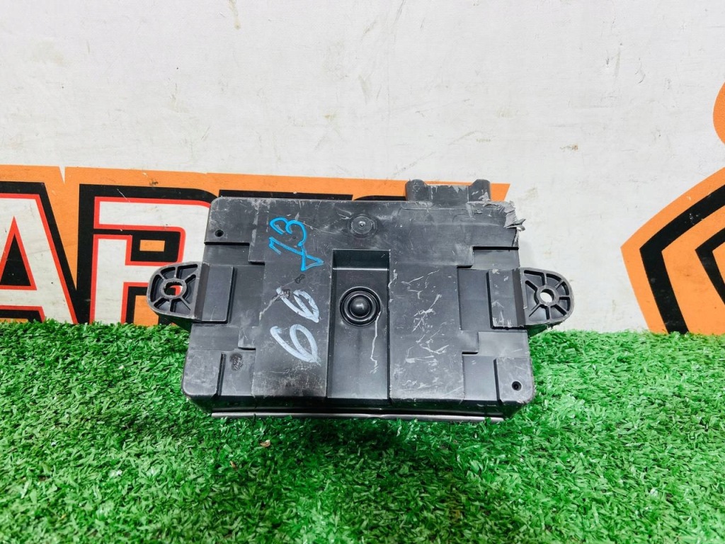 Купить Блок управляющий бесключевой range rover velar l560 hpla-19h440-bf