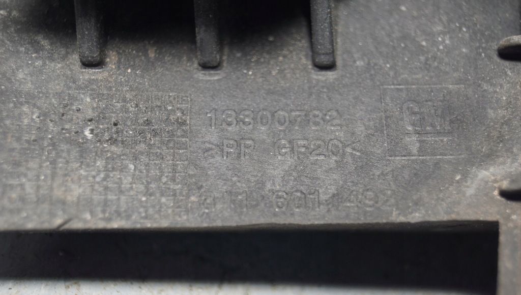 фото №9, Направляющая лампы левый перед opel zafira c 13300782