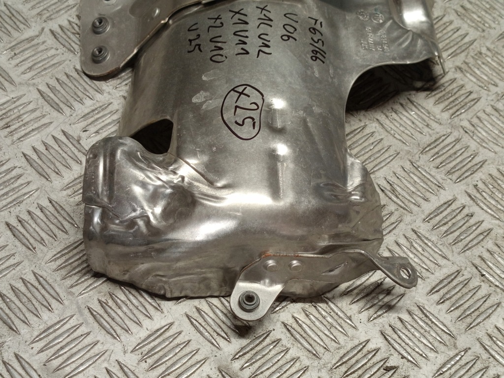 фото №15, Bmw оригинальный номер 9894940 1' f40 2' f44 защита тепловая катализатора