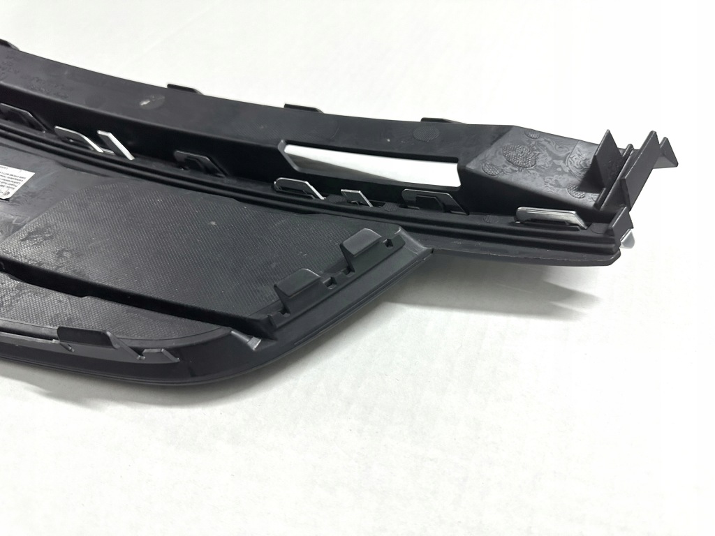 Решітка бампера правий - audi a5 s-line 8w6, оригінальна -стан bdb Ціна