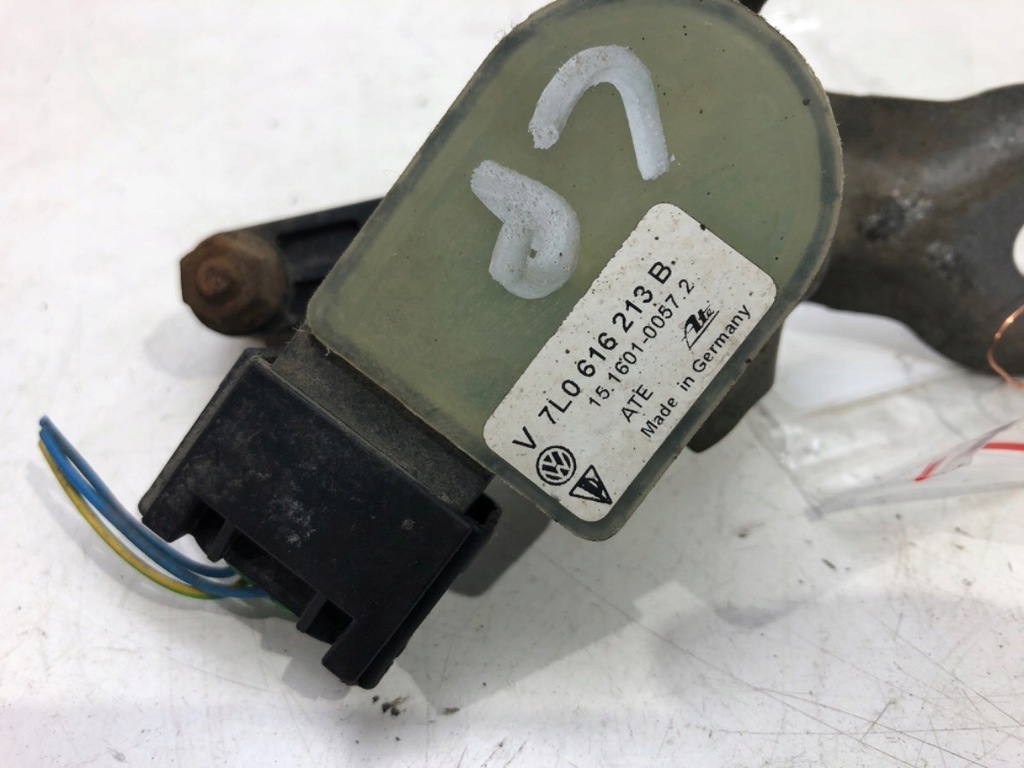 фото №5, Датчик выравнивание ксенон porsche cayenne 7l0616213b хэтчбек 02-10