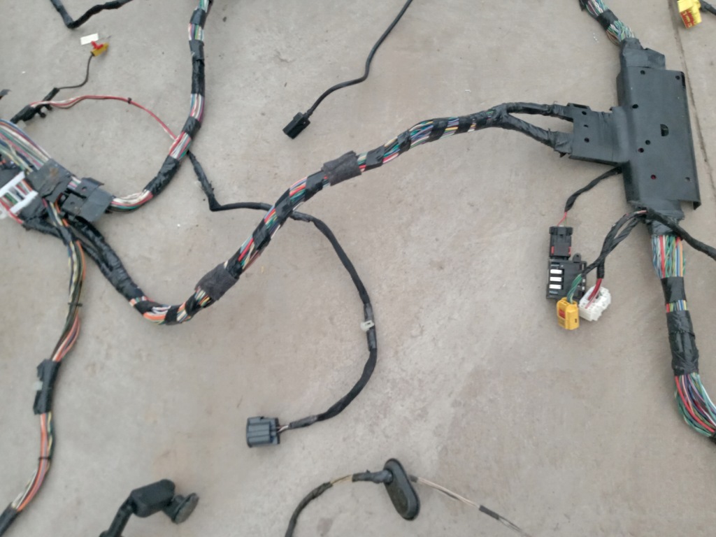 фото №11, Town & country v 10- 20 жгут кабины usa p68160513ab