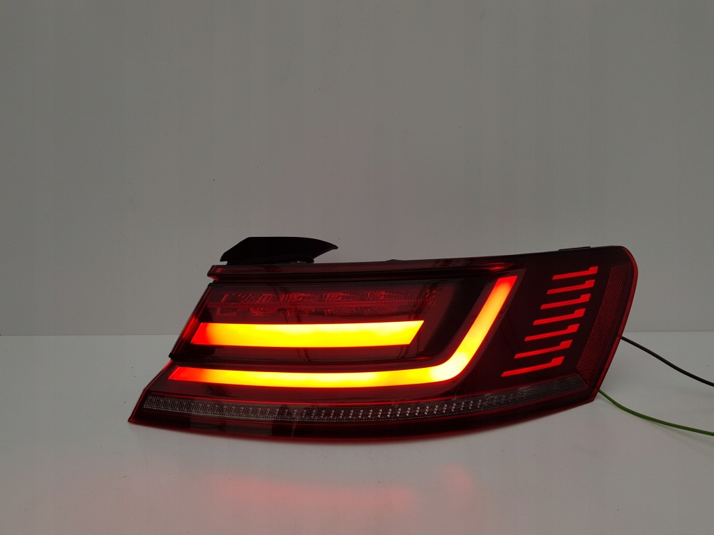 фото №1, Volkswagen оригінальний номер 3g8945208e лампа led