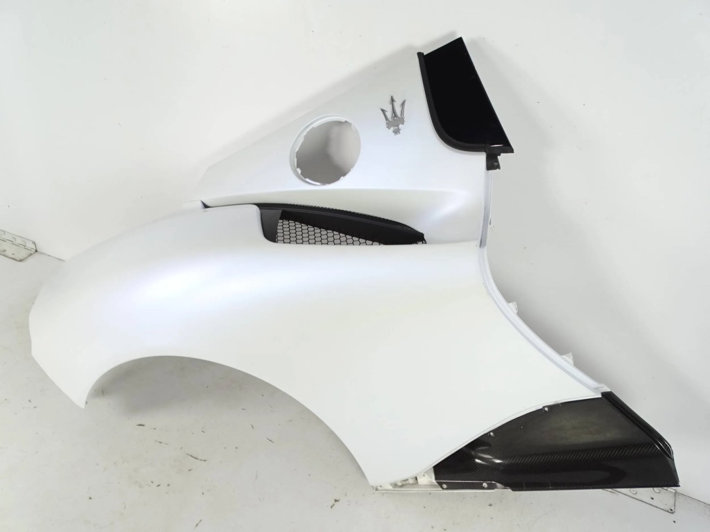 Купить Крыло  задняя задний правый  maserati mc20