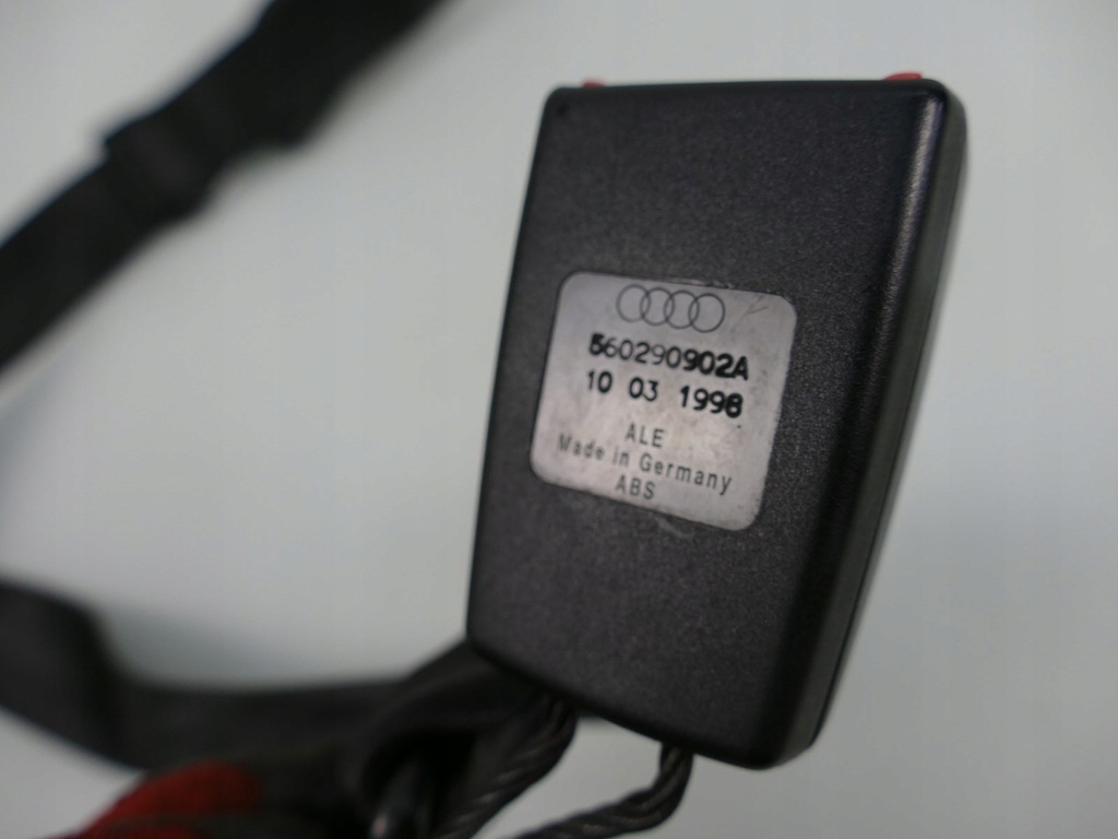 фото №4, Audi a3 8l 3-дверь клипса поперечина середина задняя