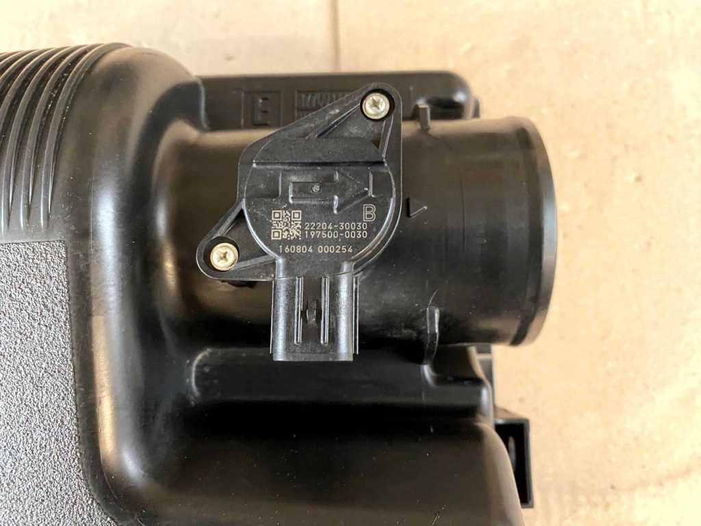 фото №12, 15- toyota hilux viii корпус фільтра повітря 17700-0l38 витратомір