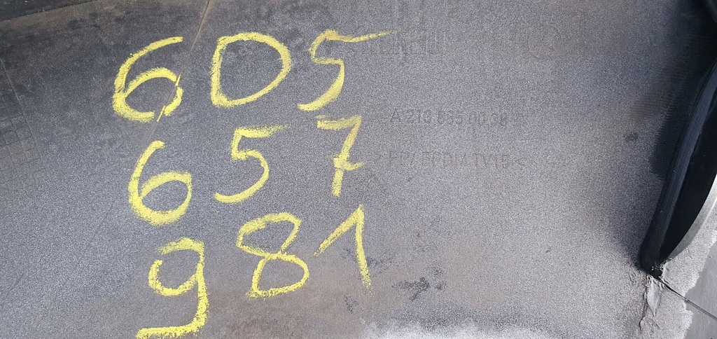 фото №7, Бампер передний mercedes w213 a2138850038 хороший