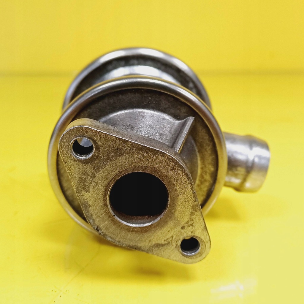 Клапан egr opel vectra b 1.8 72229600 / 90470420 nr83 Киев