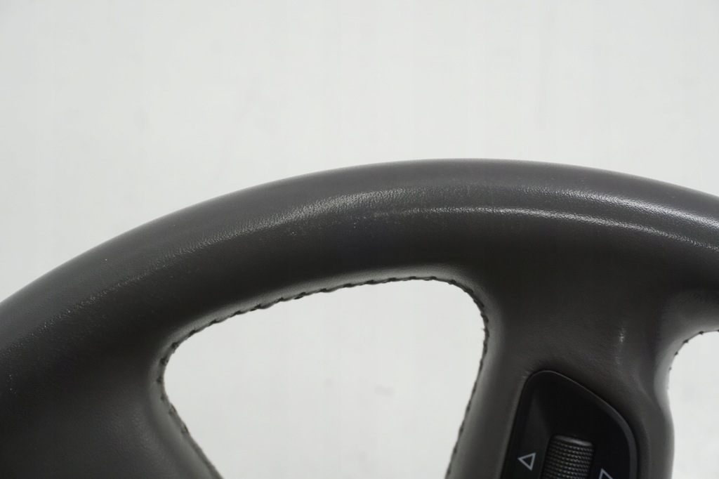 фото №9, Audi a4 b8 воздуховод кожаный мультифункция 8k0419091b